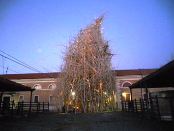 Macro, Big bamb